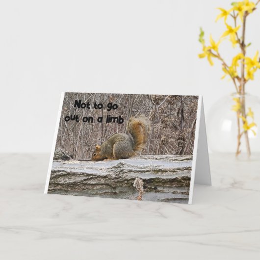 リスは自分の「70番目」の誕生日を信じられない カード (黄色い花)