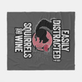 リスやワインに気を取られやすい フリースブランケット (正面(横))