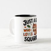 リスを愛する女の子がかわいい ツートーンマグカップ (正面左)