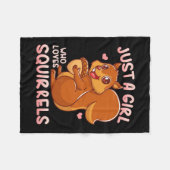 リスを愛する女の子 フリースブランケット (正面(横))