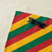 リスアニアの旗は着色されたストライプなパターンをインスパイア ビーチタオル (インサイチュ)