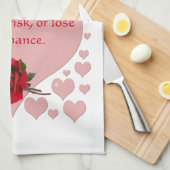 リスクを取る引用文ピンクハート赤いバラ キッチンタオル (四つ折り)