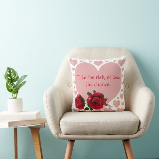 リスクを取る引用文ピンクハート赤いバラ クッション (椅子)