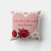 リスクを取る引用文ピンクハート赤いバラ クッション (裏面)