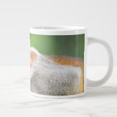 リスザルのクローズアップ ジャンボコーヒーマグカップ (右)