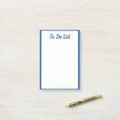 リストによって縁どられる端の青く白いシンプルをするため ポストイット (デスク上)