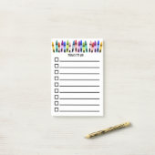 リストカラフルすべきパインターリーのクレヨン ポストイット (デスク上)