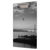 リスボンの吊り橋モノクロ写真 クリップボード (左)