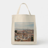 リスボンの旧市街と4月25日橋の眺め トートバッグ (裏面)