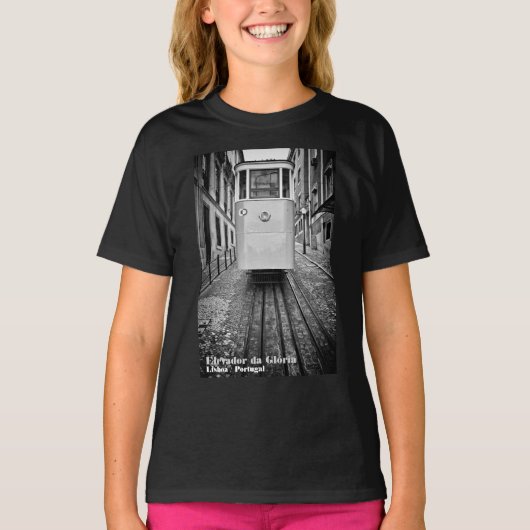 リスボンエレバドールダグロリア鋼索電車B/W写真 Tシャツ (正面)