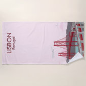 リスボン橋タガス川にヴィンテージスタイル ビーチタオル (正面)