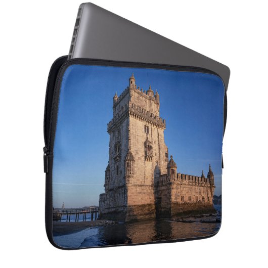 リスボン、ポルトガルのサンセットのベレンの塔 ラップトップスリーブ (正面右)