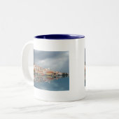 リスボン、ポルトガルの建物の眺めを美化して下さい ツートーンマグカップ (正面左)