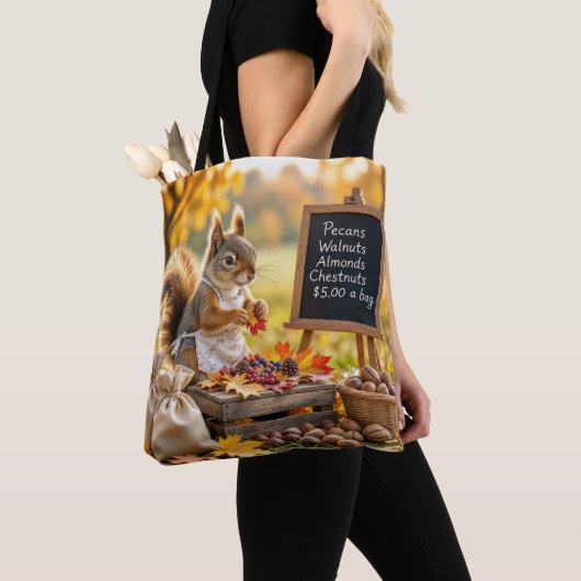 リス付き秋の農園 トートバッグ (クローズアップ)