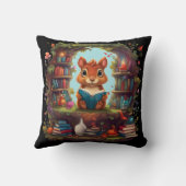 リス読ルがヴィンテージ本棚にいる クッション (裏面)