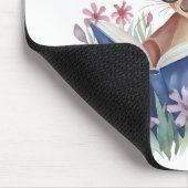 リス読ルの本が花で囲まれている マウスパッド (コーナー)