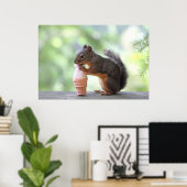 リス食べルのアイスクリームコーン ポスター (ホームオフィス)