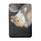 リス食べルの木の実 バスマット (正面縦)