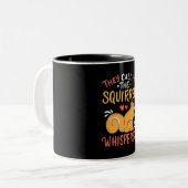 リス・ウイスラーと呼ばれている ツートーンマグカップ (正面左)