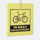 リタイアサイクリングバイクを楽しおもしろいんでいる セラミックオーナメント (右)