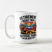 リタイアロードトリップナショナルパークスウェスタンスタイル コーヒーマグカップ (左)