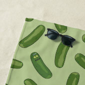 リックとモルティ™ |ピックルを反転 ビーチタオル (インサイチュ)