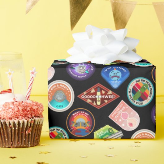 リックとモルティ™ |外部空間パッチパターン ラッピングペーパー (誕生日パーティー)