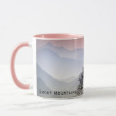 リッジの青いパークウェイからの煙山の日没 マグカップ (左)