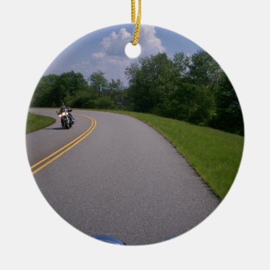 リッジの青いパークウェイの景色のルート セラミックオーナメント (正面)