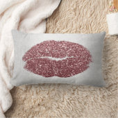 リップグリッターグレーマルーン赤面メイクアップキスシルバー ランバークッション (ブランケット)