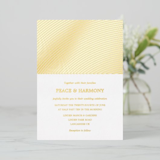 リップルストライプ金ゴールド結婚の箔招待状 箔招待状 (立ち正面)