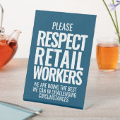 リテールワーカーのはっきりした文字ストアの落ち着きを尊重 台座サイン (インサイチュ)