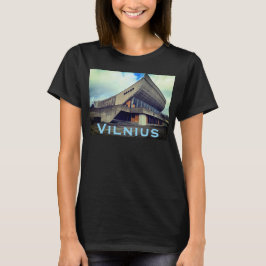 リトアニアのヴィリニュスのソビエト・ブルータリスト建築 Tシャツ