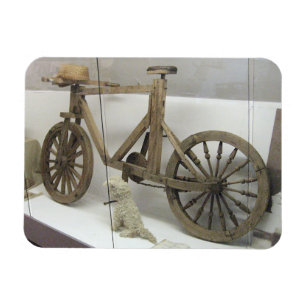 リトアニアの木造自転車、ランシス美術館 –  マグネット