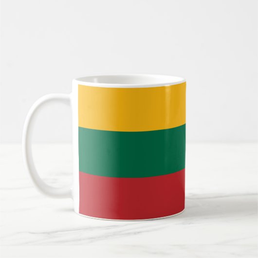 リトアニア国旗を掲げたマグカップ コーヒーマグカップ (左)