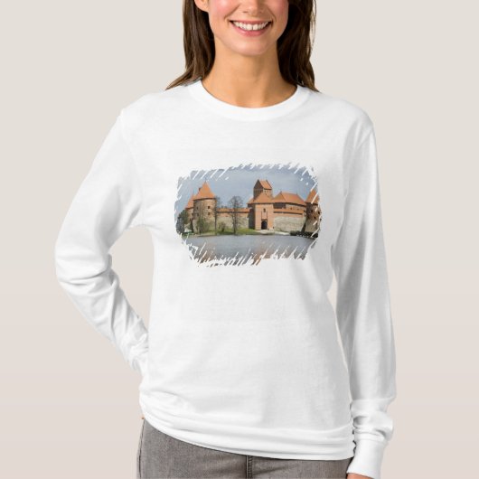 リトアニア、トラカイ。島の城 2 Tシャツ (正面)