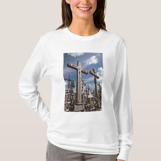 リトアニア、中央リトアニア、シャウレイ、丘3 Tシャツ (正面)