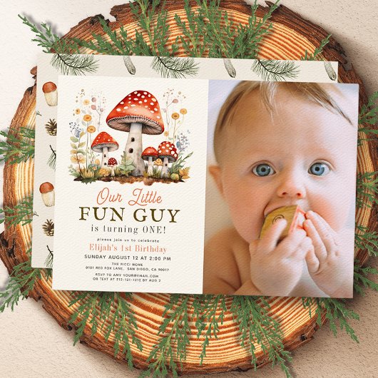 リトルおもしろい男の子の男の子の写真1st誕生日 招待状