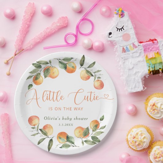 リトルかわいこちゃんは赤ちゃんシャワーの途中にある ペーパープレート (パーティー)