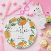 リトルかわいこちゃんは赤ちゃんシャワーの途中にある ペーパープレート (パーティー)