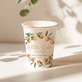 リトルかわいこちゃんは赤ちゃんシャワーの途中にある 紙コップ