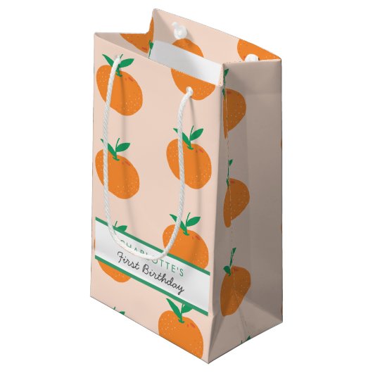 リトルかわいこちゃんオレンジファースト誕生日スモール抱き枕 スモールペーパーバッグ (正面アングル)