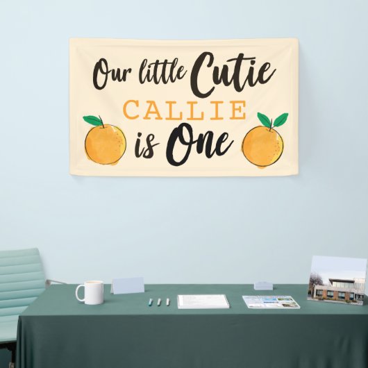 リトルかわいこちゃんオレンジファースト誕生日バナー 横断幕 (トレードショー)