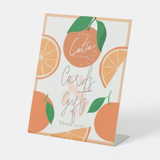 リトルかわいこちゃんオレンジ赤ちゃんシャワーカード&ギフト 台座サイン (正面)