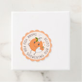 リトルかわいこちゃんオンザウェイ |かわいいオレンジ色の赤ちゃんシャワー フェイバータグ (インサイチュ)