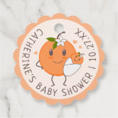 リトルかわいこちゃんオンザウェイ |かわいいオレンジ色の赤ちゃんシャワー フェイバータグ (裏面)