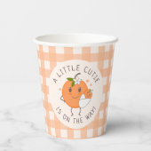 リトルかわいこちゃんオンザウェイ |かわいいオレンジ色の赤ちゃんシャワー 紙コップ (裏面)