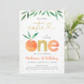 リトルかわいこちゃんグリーン金ゴールドファースト誕生日 招待状 (スタンド正面)