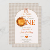 リトルかわいこちゃんパイ秋ベージュギンガムファースト誕生日 招待状 (正面/裏面)