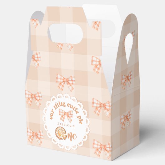 リトルかわいこちゃんパイ1st誕生日ジンガムサンキュー フェイバーボックス (オープン)